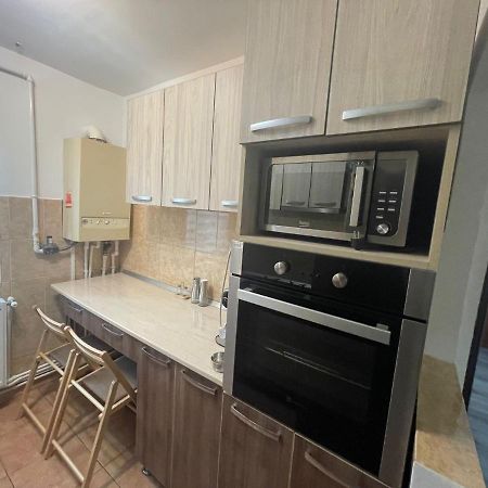 Apartament 1 Haţeg エクステリア 写真